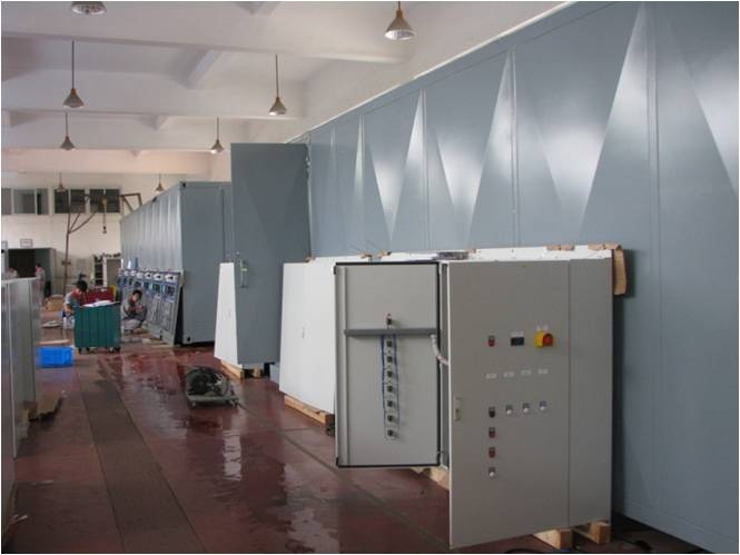 配备了 EPLAN P8 设计平台及其更新。/集装箱室电气室成套电控柜设计制造，提供4套德SMS板带酸洗线再生机组系统设备到印度布山钢铁。